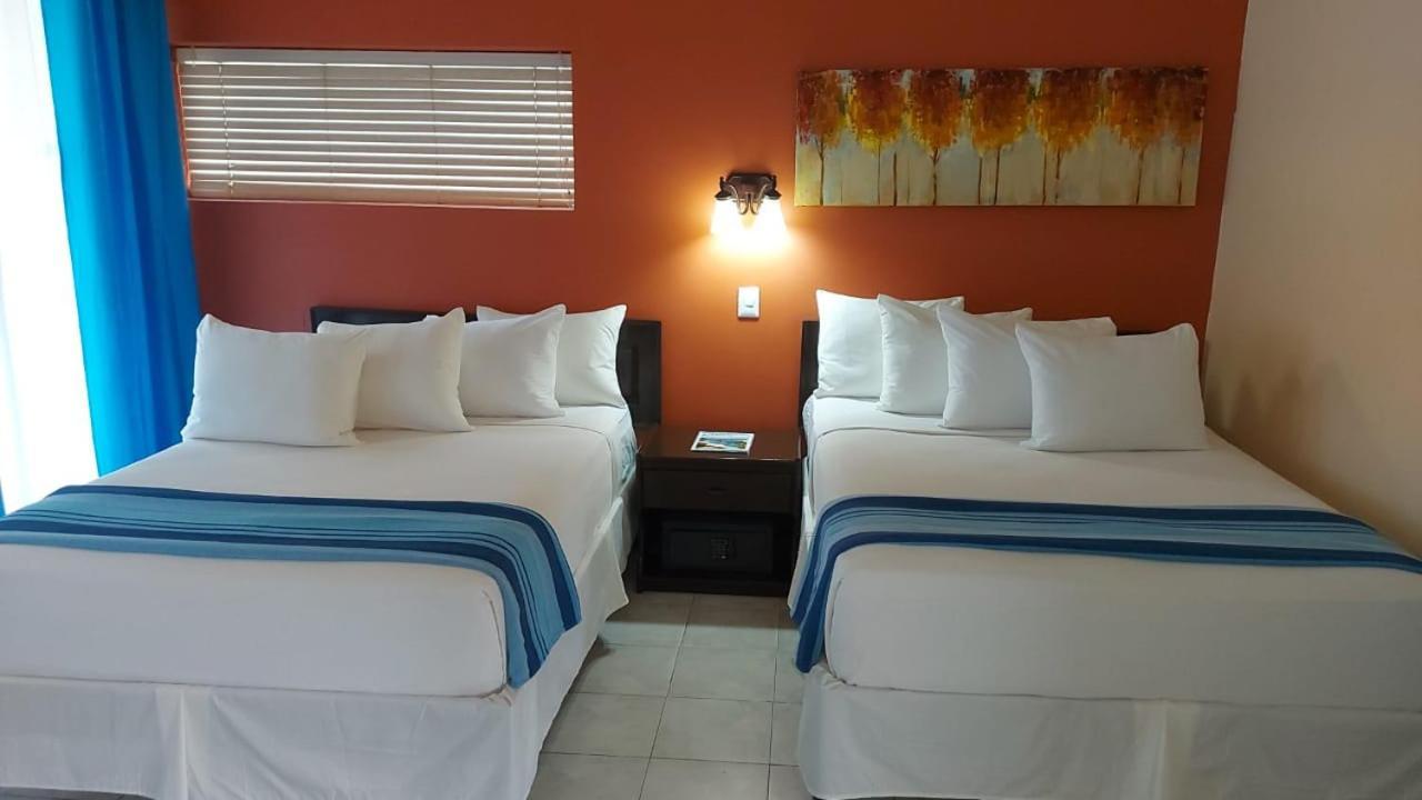 Tropikist Beach Hotel And Resort Crown Point Exterior foto