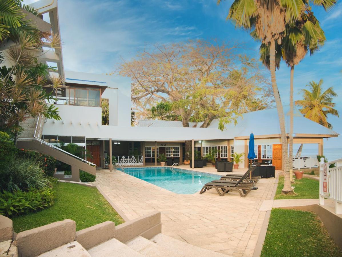 Tropikist Beach Hotel And Resort Crown Point Exterior foto