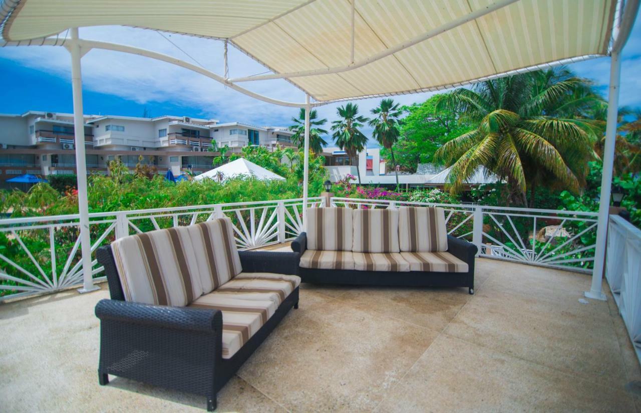 Tropikist Beach Hotel And Resort Crown Point Exterior foto